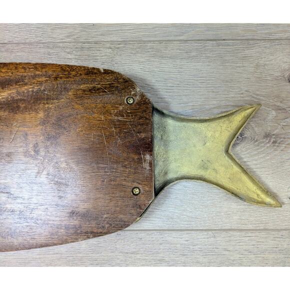 VTG Rosenthal Netter Serving Charcuterie Sushi Board Brass Teak Wood Fish Shaped - Picture 6 of 11
